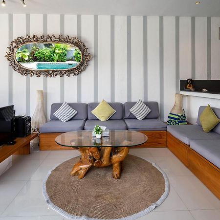 Villa Scarlet Семиняк Екстериор снимка